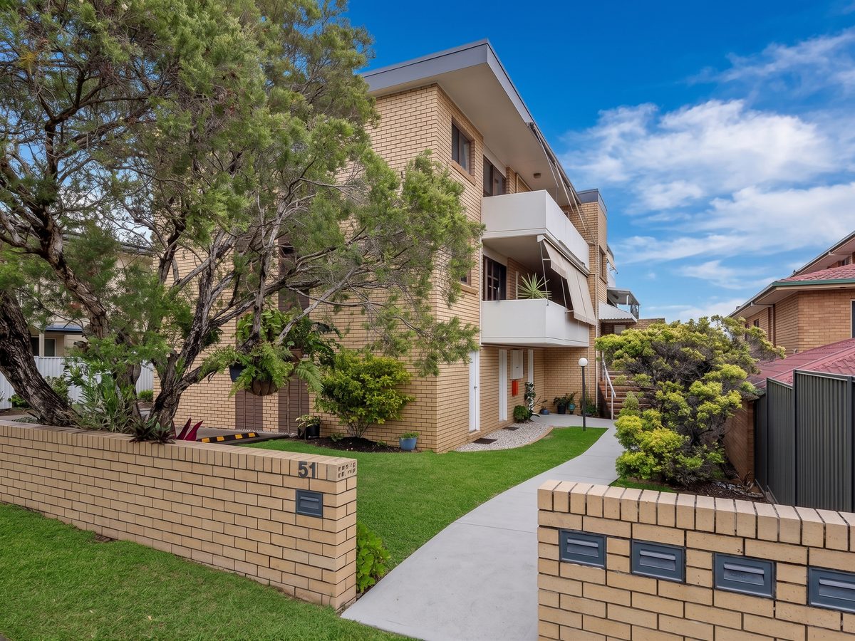 Coorparoo, QLD purchase